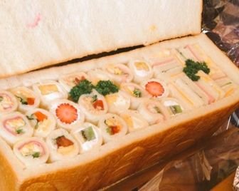 Коробка для ланча из целой буханки хлеба